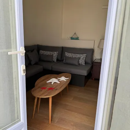 Thetis Deluxe Lägenhet *