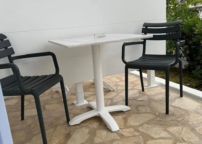 Thetis Deluxe Naousa (Paros)