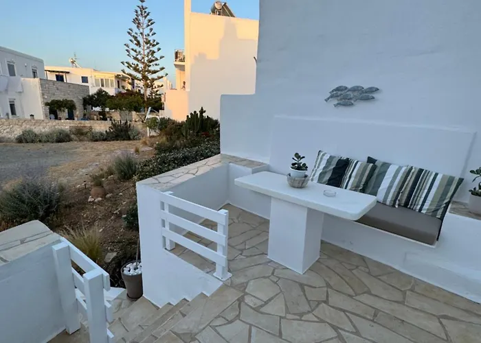 Thetis Deluxe Naousa (Paros)